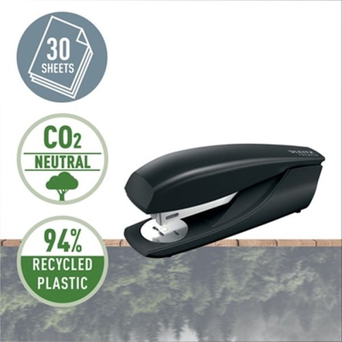 Zszywacz do 30 kartek na zszywki 24/6 LEITZ NEXXT RECYCLE czarny